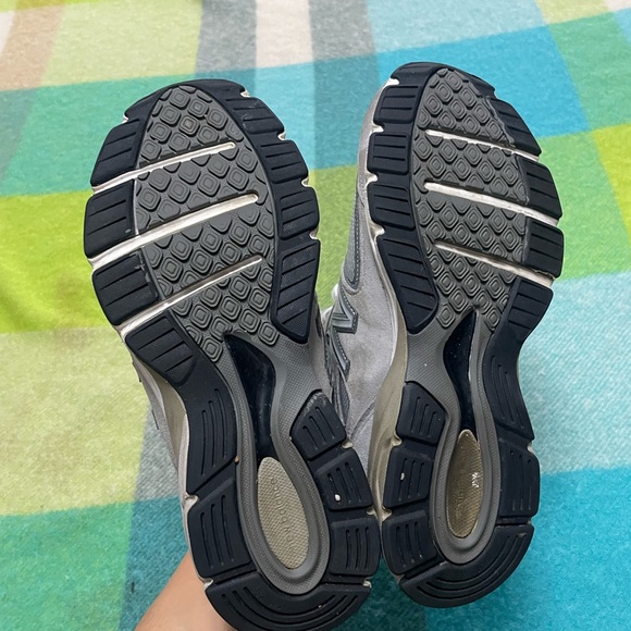 New Balance 990v4 Grey Sneakers Women’s - Picture 3 of 6